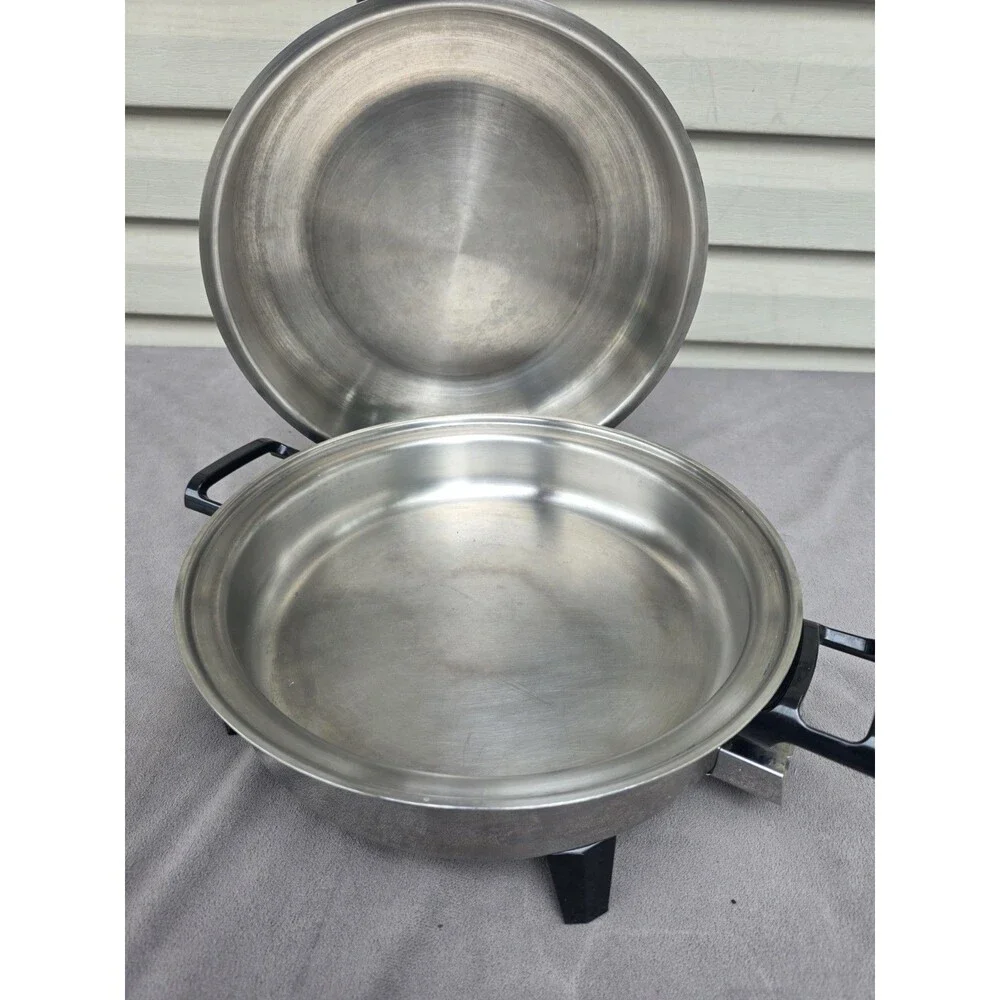 Regal Ware 12